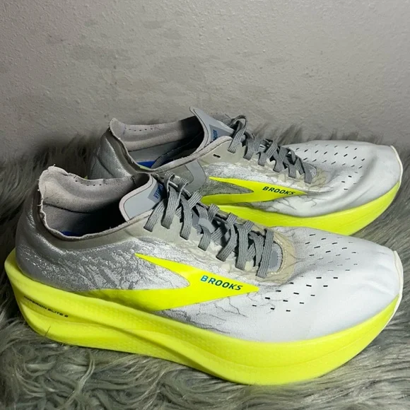 Brooks Unisex Hyperion Elite 2 Running Shoe WhiteSilverNightlife Sneakers Sz10.5 - Picture 3 of 11
